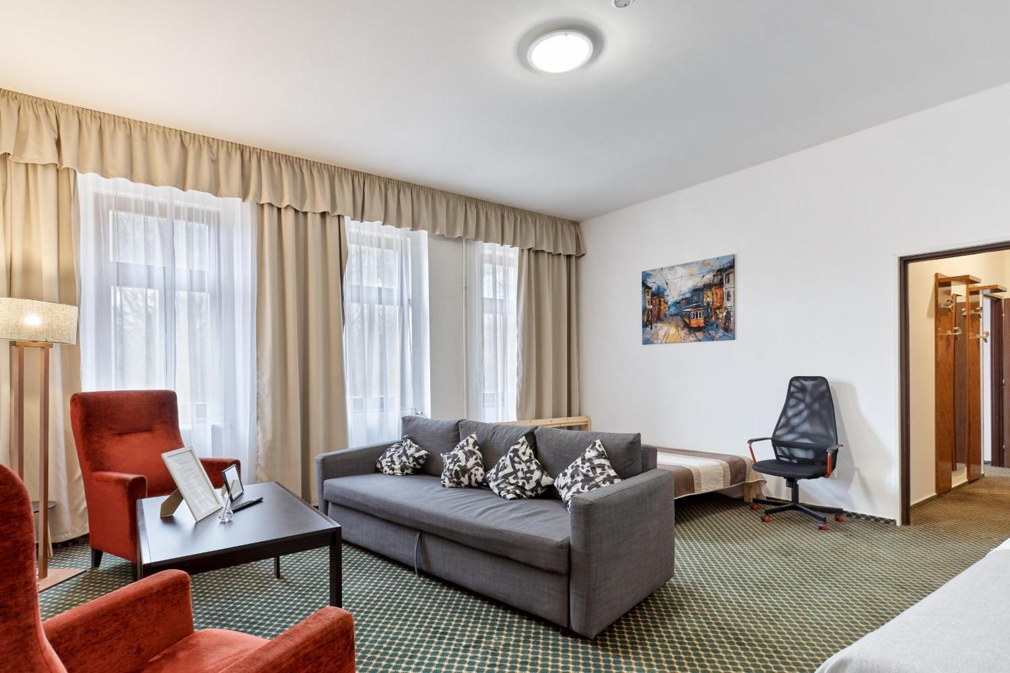 Excellent Apartments In Spa City Center 5 Min Walk From The Colonnade Karlowe Wary Zewnętrze zdjęcie