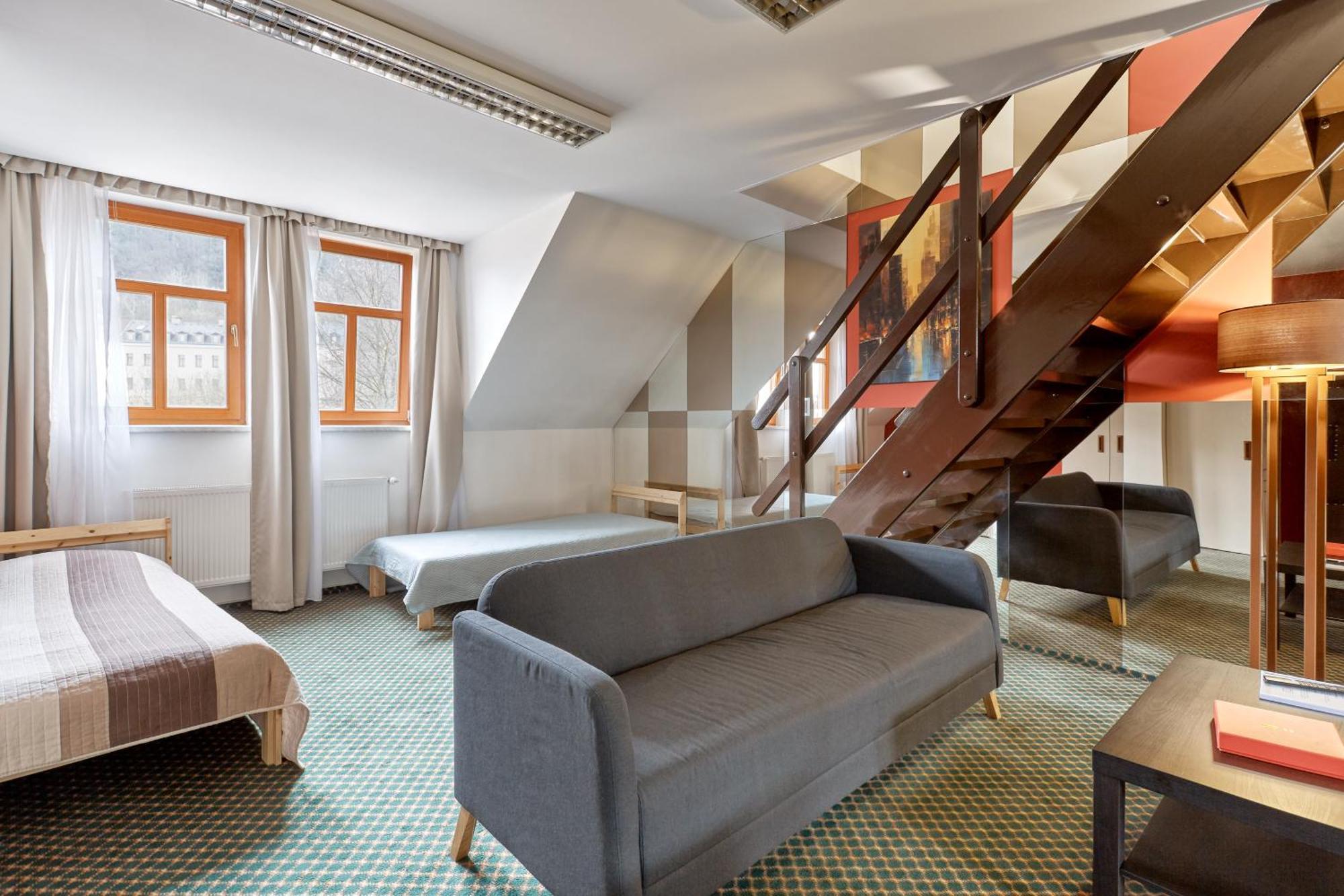 Excellent Apartments In Spa City Center 5 Min Walk From The Colonnade Karlowe Wary Zewnętrze zdjęcie