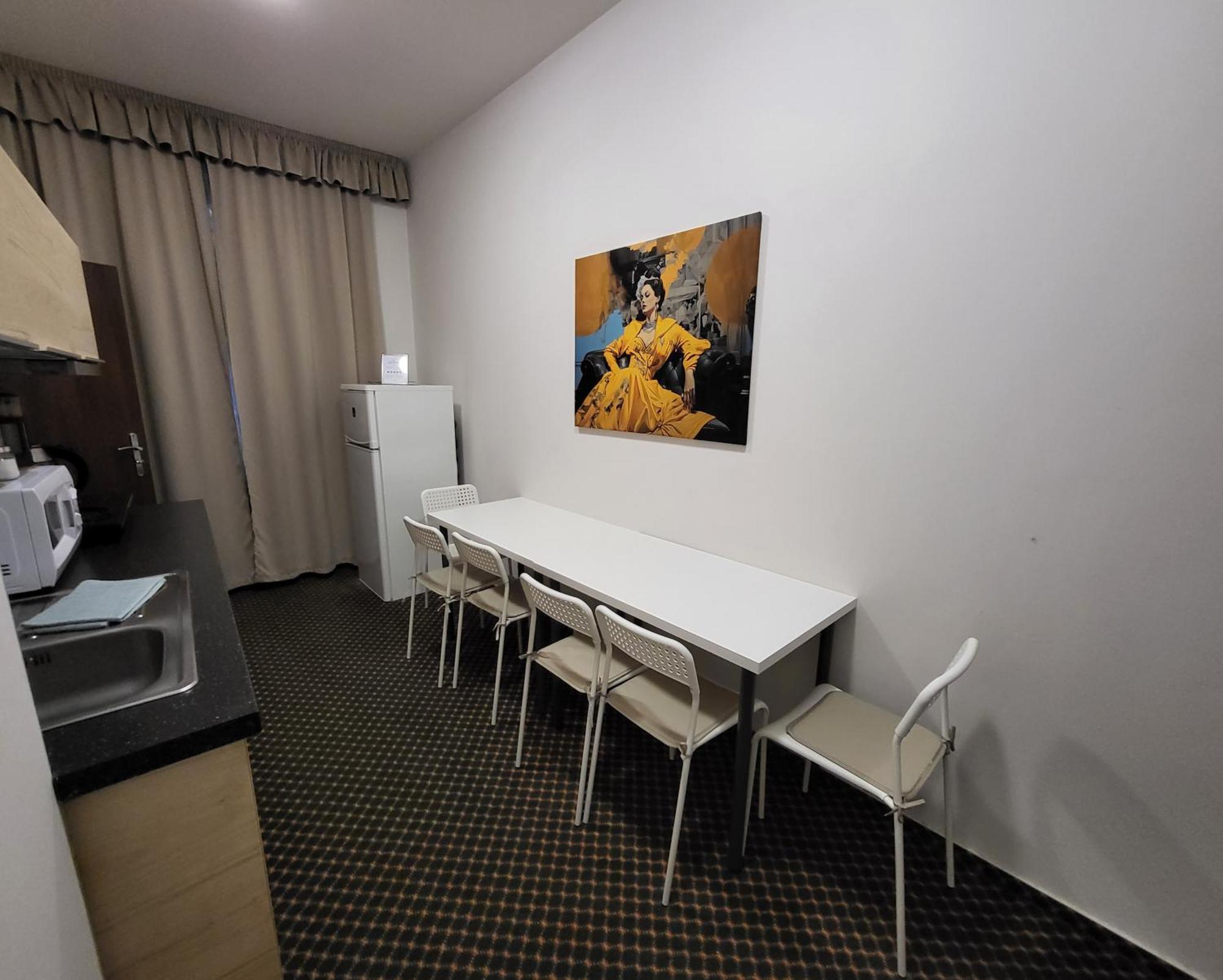 Excellent Apartments In Spa City Center 5 Min Walk From The Colonnade Karlowe Wary Zewnętrze zdjęcie