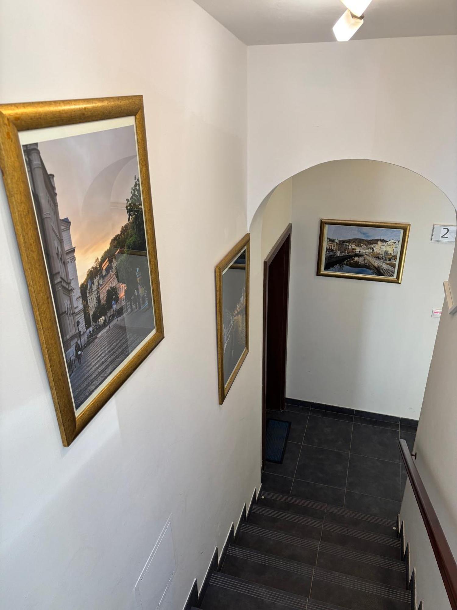 Excellent Apartments In Spa City Center 5 Min Walk From The Colonnade Karlowe Wary Zewnętrze zdjęcie