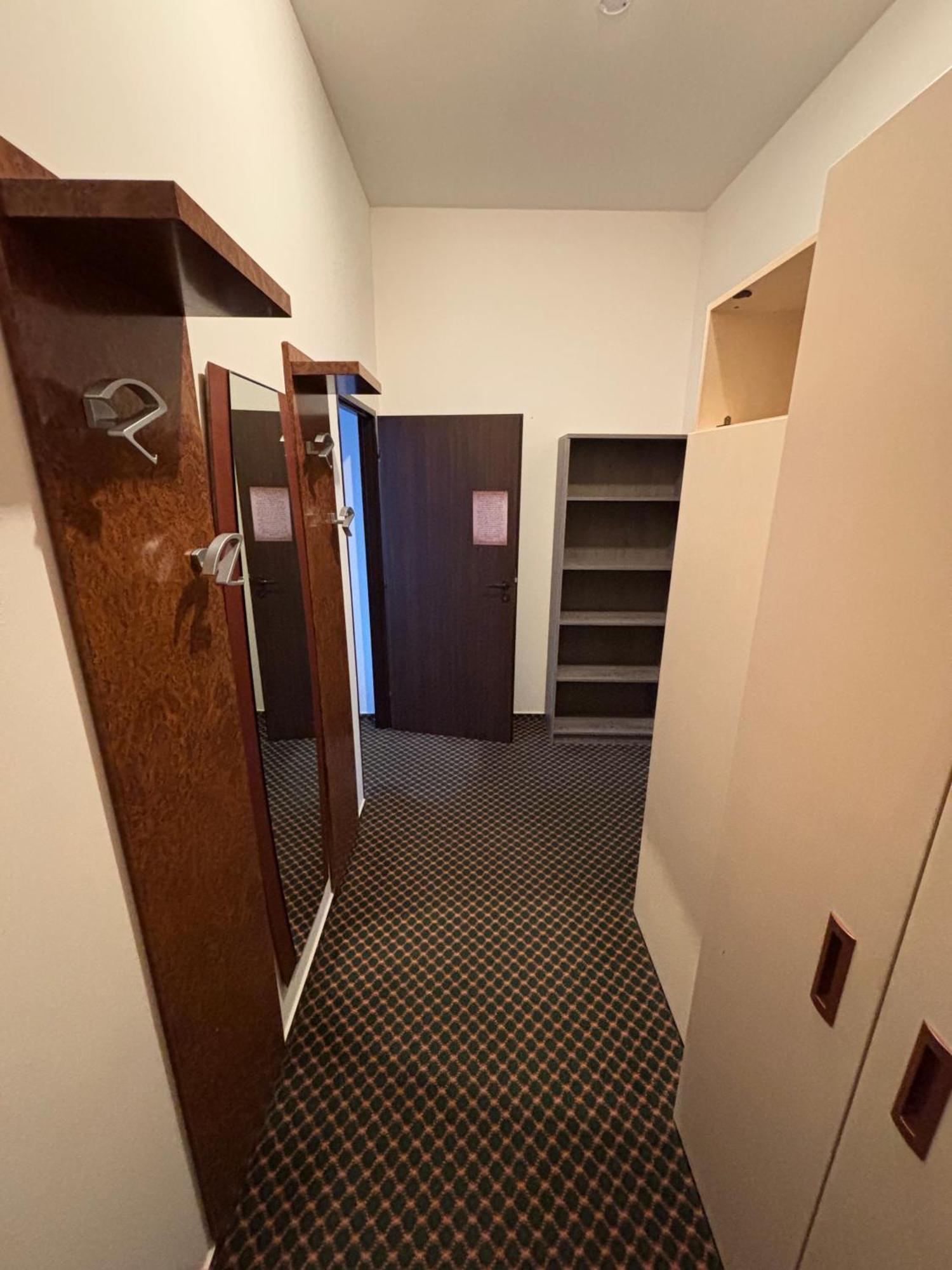 Excellent Apartments In Spa City Center 5 Min Walk From The Colonnade Karlowe Wary Zewnętrze zdjęcie